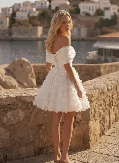 A-Line Off-The-Shoulder Sleeveless Short/Mini Wedding Dresses With Appliques Lace
