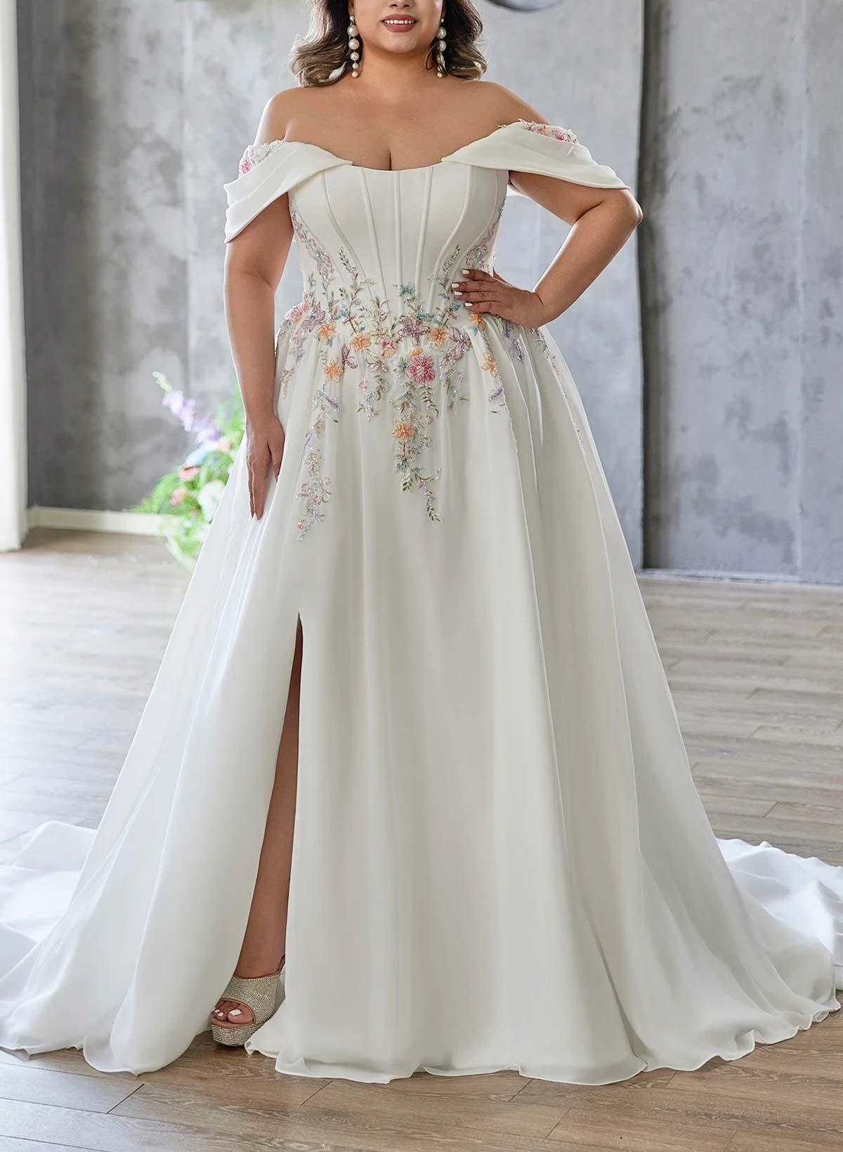 A-Line Off-The-Shoulder Cape Sleeves Court Train Satin/Stretch Chiffon Wedding Dresses With Split Front/Appliques Lace