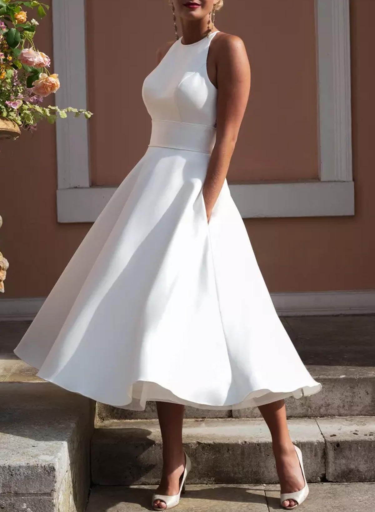 Elegant Halter Sleeveless A-Line Tea-Length Lace/Satin Wedding Dresses With Pockets/Back Hole