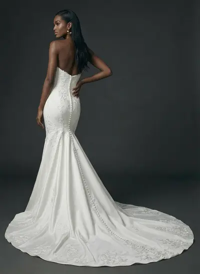 Trumpet/Mermaid Sweetheart Sleeveless Cathedral Satin Wedding Dresses With Appliques Lace
