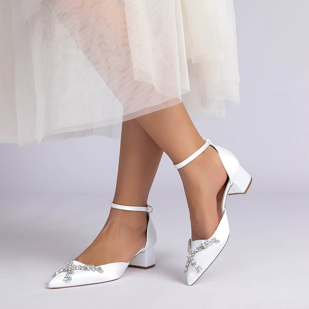 Low Heel Silk Like Satin Point Toe Wedding Shoes With Rhinestone