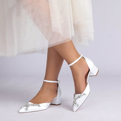 Low Heel Silk Like Satin Point Toe Wedding Shoes With Rhinestone
