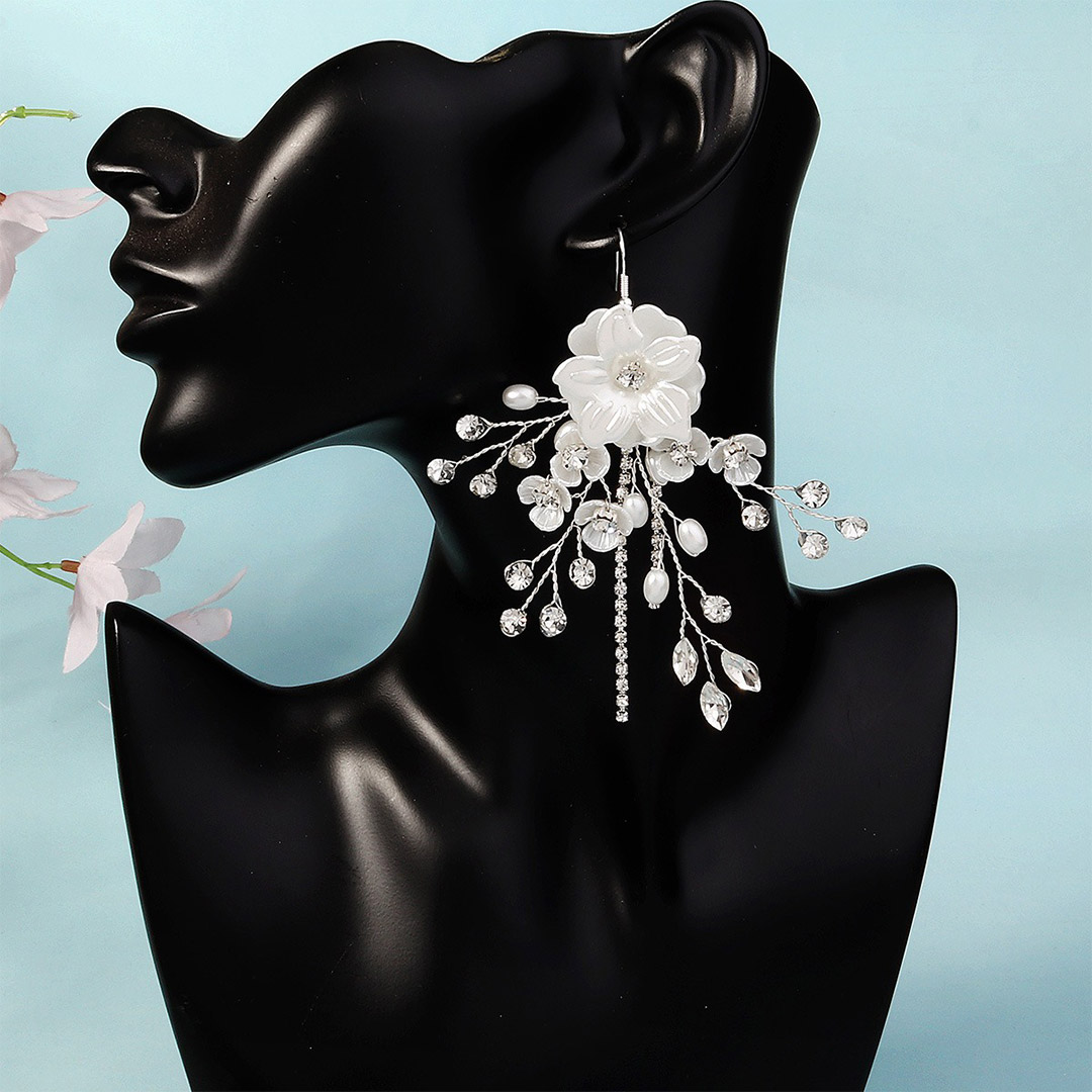 Alloy Dangle Earrings With Rhinestone/Pearl