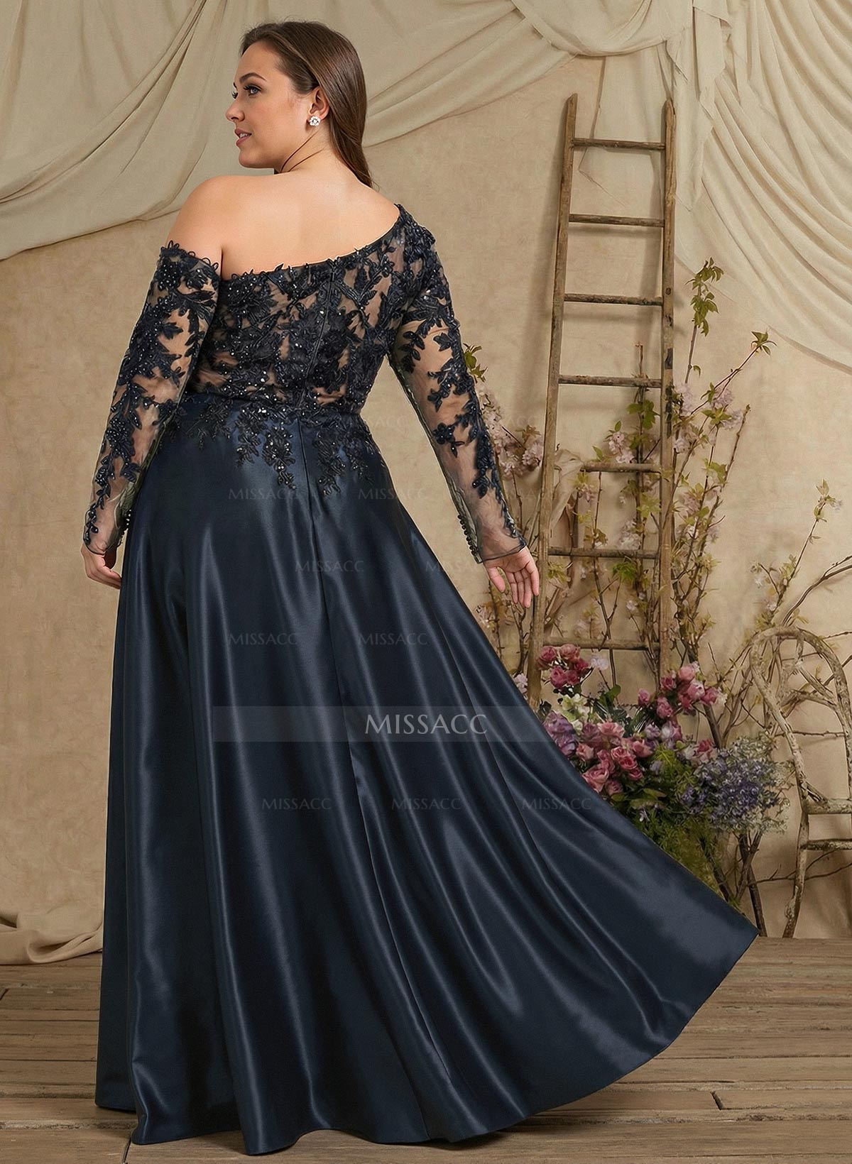 A-Line Asymmetrical Long Sleeves Floor-Length Lace/Satin Mother Of The Bride Dresses With High Split