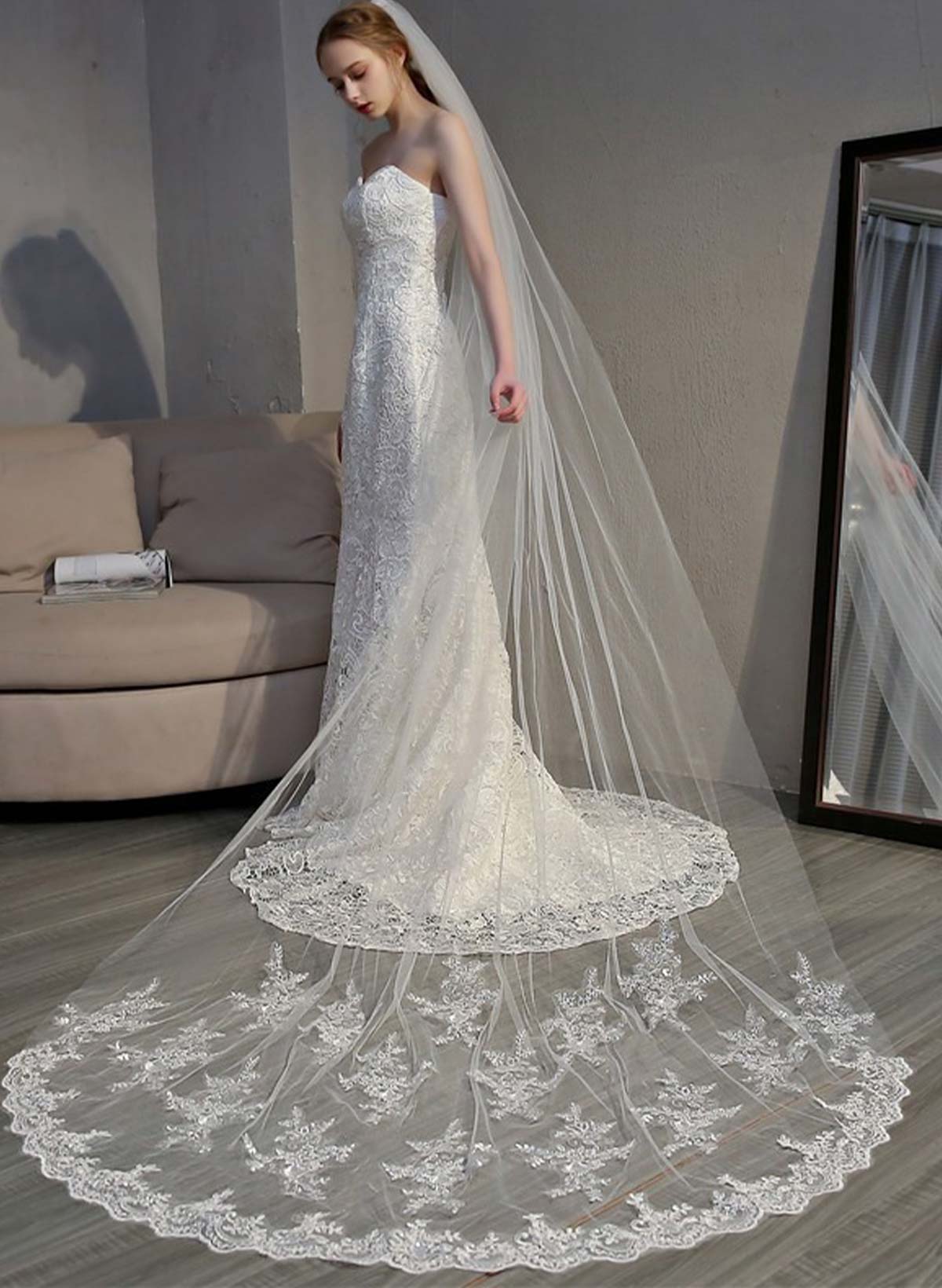 Lace Applique Edge Floral One-Tier Tulle/Lace Cathedral Bridal Veils