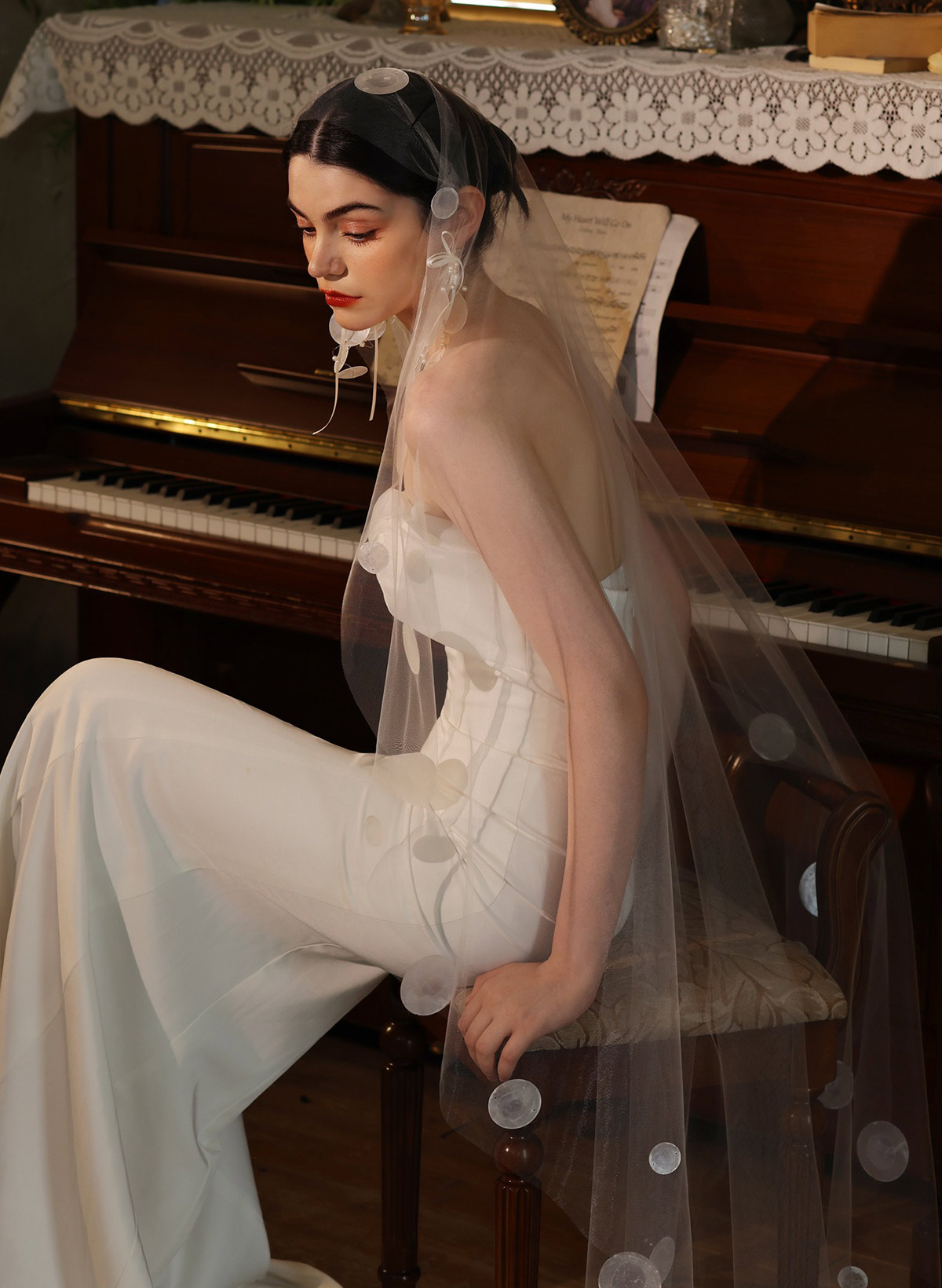 Cut Edge One-Tier Tulle Elbow Bridal Veils