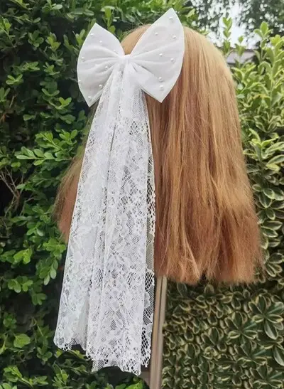 Cut Edge Faux Pearl/Bow Single-Tier Chiffon/Lace Elbow-Length Bridal Veils