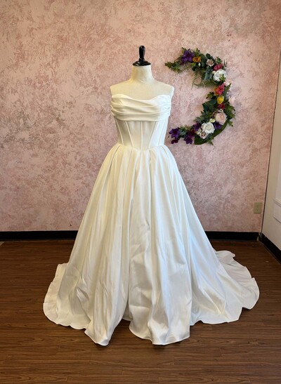 A-Line Strapless Sleeveless Court Train Satin Wedding Dresses With Pockets
