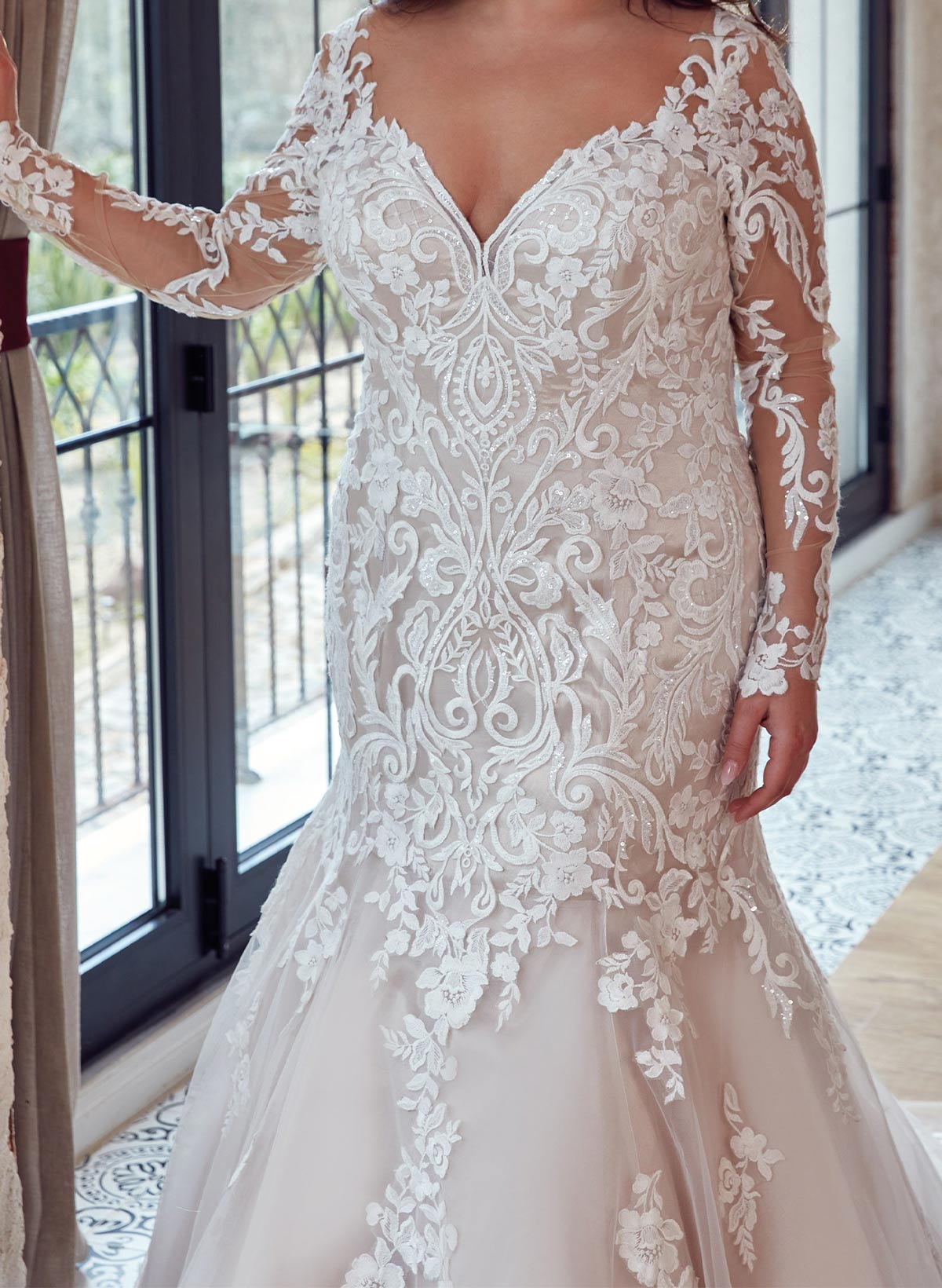 Trumpet/Mermaid V-Neck Long Sleeves Court Train Wedding Dresses Satin With Lace/Flower(s)