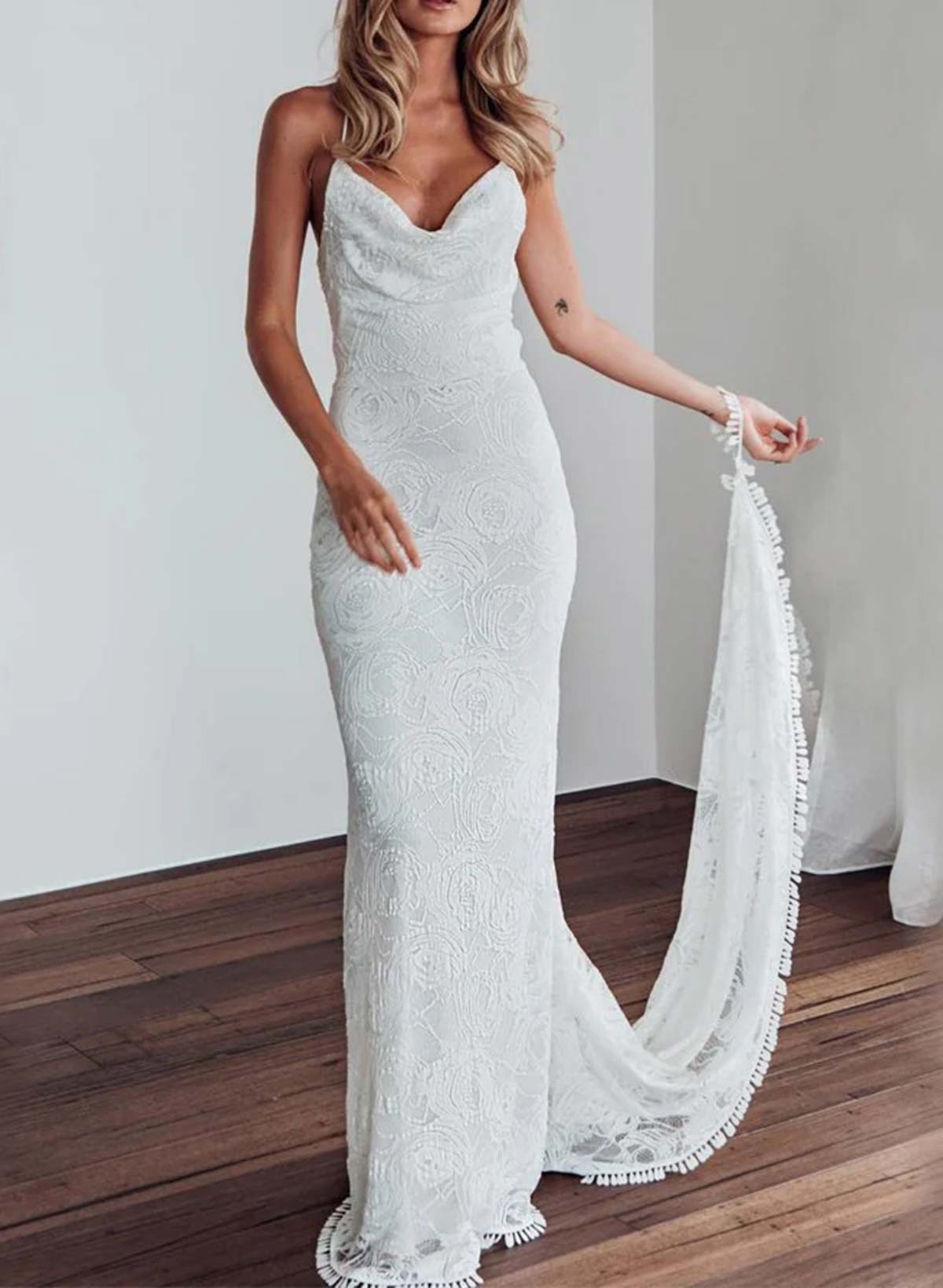 Trumpet/Mermaid Cowl Neck Sleeveless Sweep Train Lace/Elastic Satin Wedding Dresses With Flower(s)