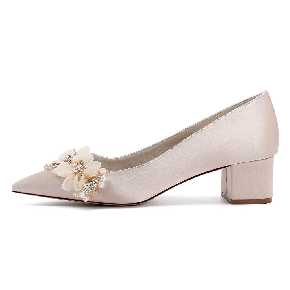 Low Heel Silk Like Satin Point Toe Wedding Shoes With Rhinestone/Imitation Pearl/Flower