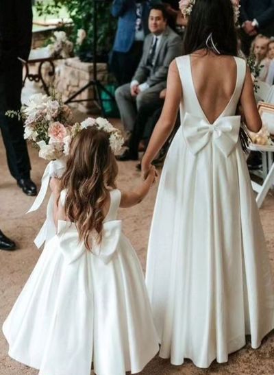 A-Line Scoop Neck Sleeveless Floor-Length Satin Bridesmaid Dresses With Bow(s)