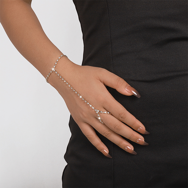 Simple Rhinestone Linking Finger Bracelet