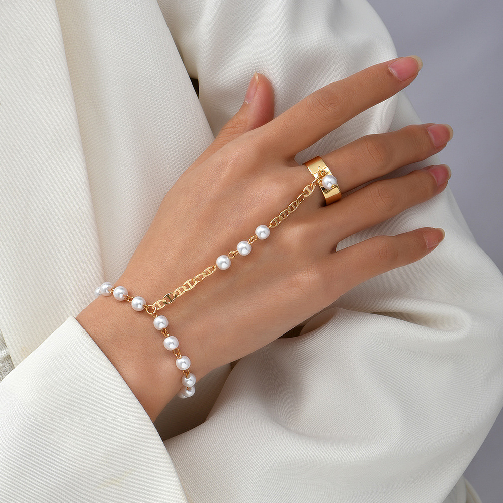 Bohemian Pearl Chain Ring Finger Chain