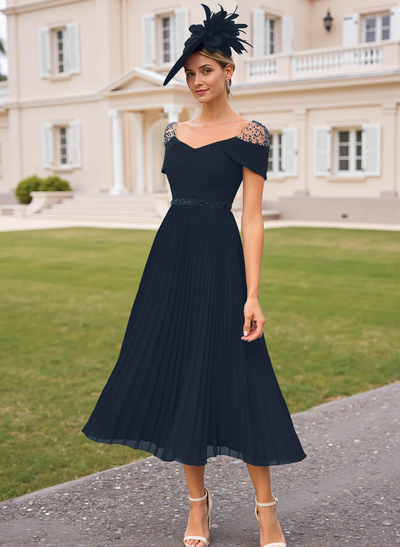 Elegant A-Line V-Neck Chiffon Mother Of The Bride Dresses With Pleated