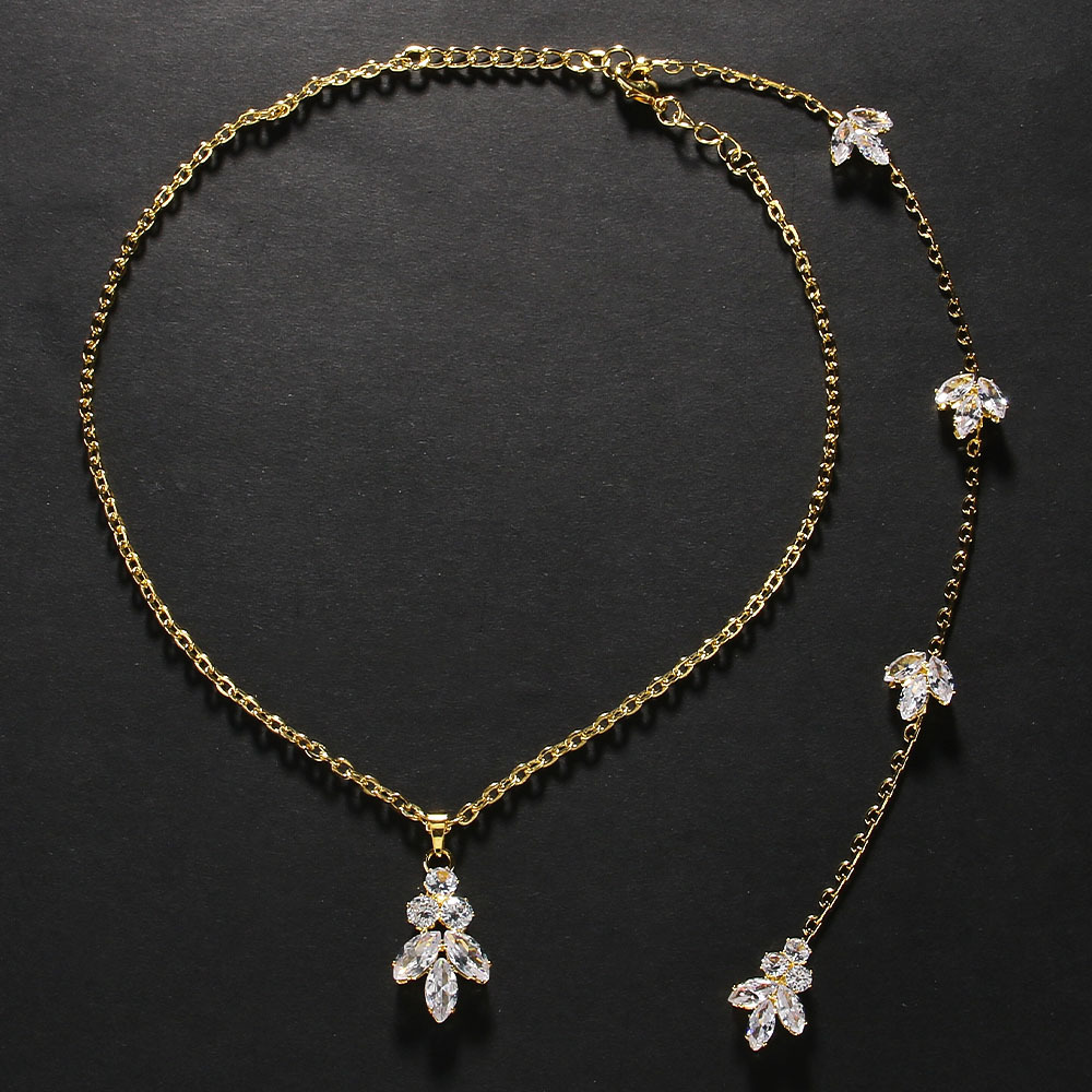 Simple Leaf Zirconia Necklace