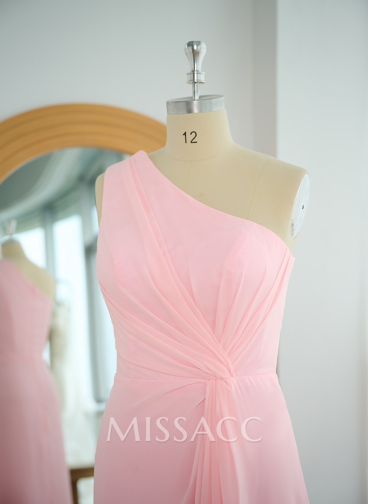 Modest One-Shoulder Sleeveless Chiffon Bridesmaid Dresses With Twisted Knot Modest One-Shoulder Sleeveless Chiffon Bridesmaid Dresses With Twisted Knot