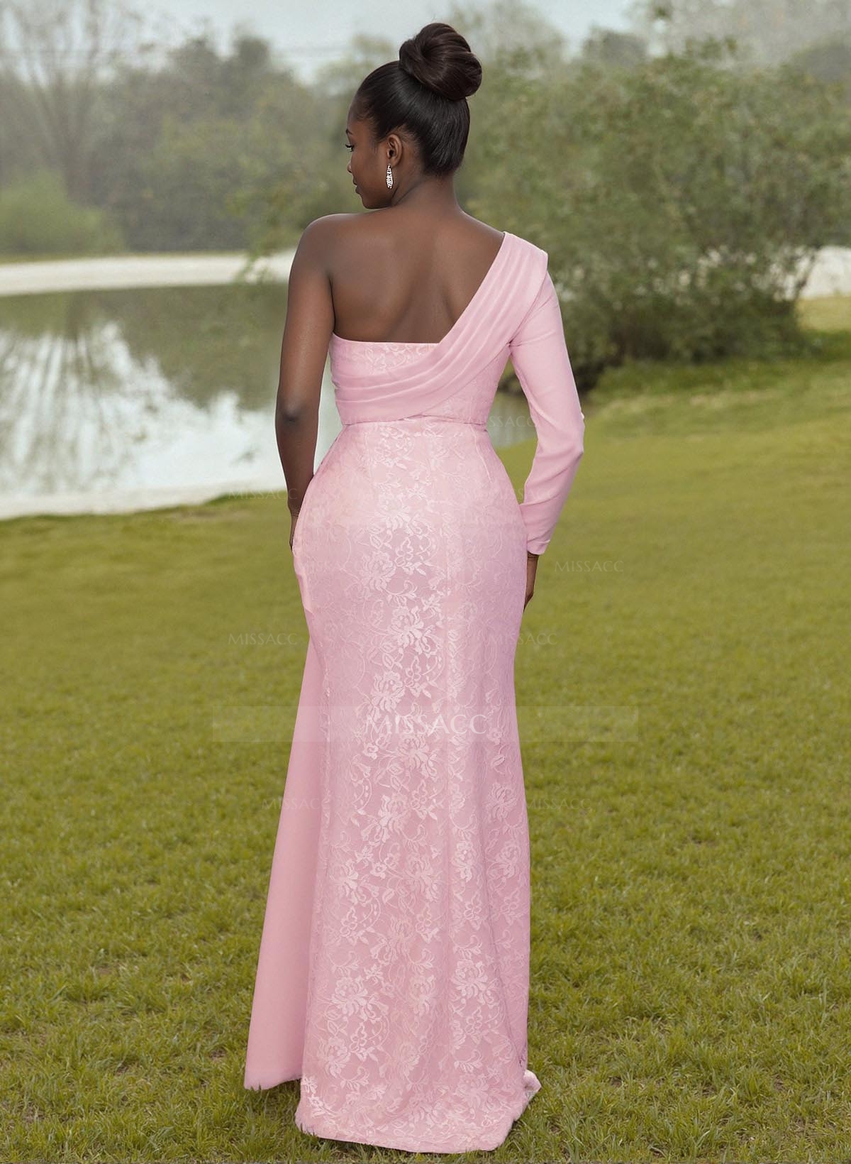 Luxury Beading One-Shoulder Long Sleeves Lace Bridesmaid Dresses With Sweeping Side Drape