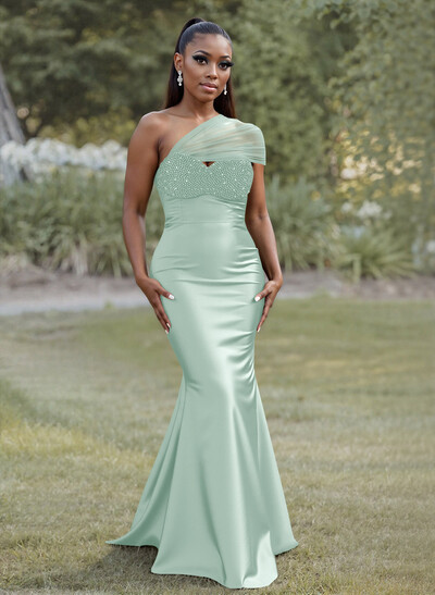 Simple Trumpet/Mermaid Sweetheart Floor-Length Satin Bridesmaid Dresses With Beading