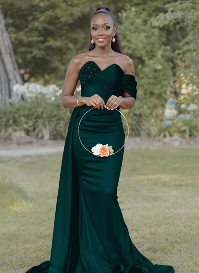 Elegant Trumpet/Mermaid Sweetheart Sweep Train Satin Bridesmaid Dresses With Beading/Sweeping Side Drape