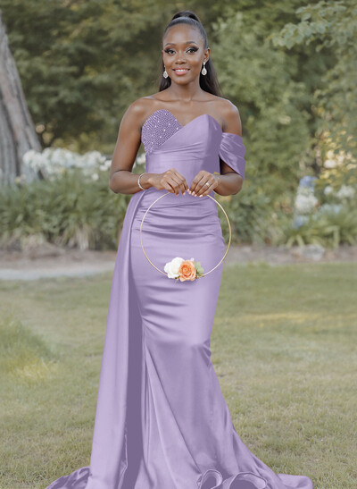 Elegant Trumpet/Mermaid Sweetheart Sweep Train Satin Bridesmaid Dresses With Beading/Sweeping Side Drape