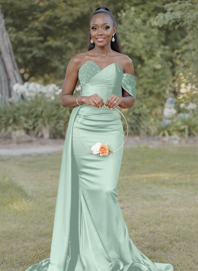 Elegant Trumpet/Mermaid Sweetheart Sweep Train Satin Bridesmaid Dresses With Beading/Sweeping Side Drape