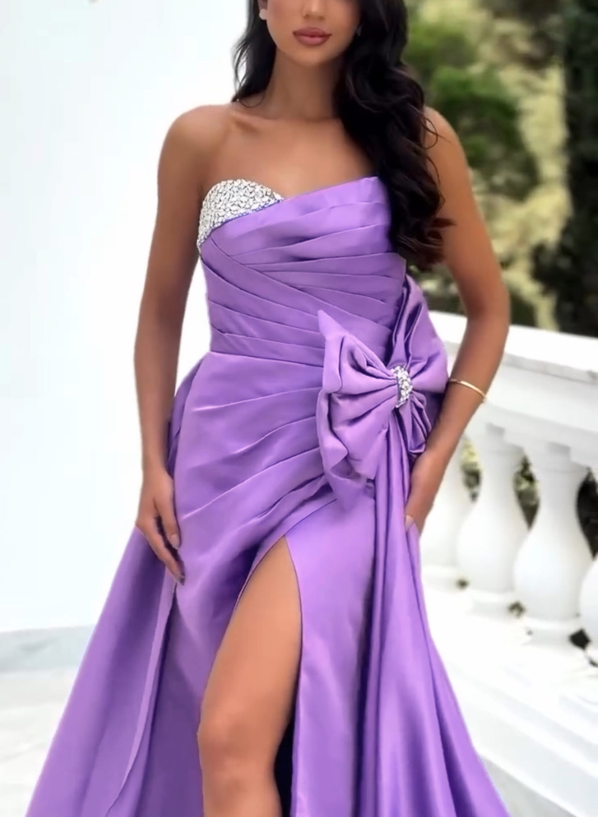 Luxury A-Line Sweetheart Court Train Liquid Satin Evening Dresses With Bow(s)/Rhinestone/High Split