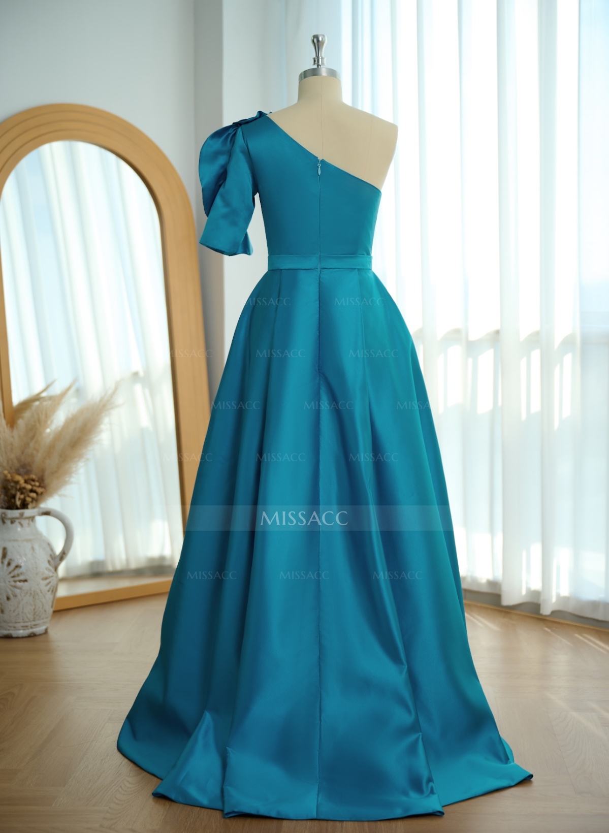 Simple A-Line One-Shoulder 1/2 Sleeves Court Train Satin Mother Of The Bride Dresses With Flower(s)