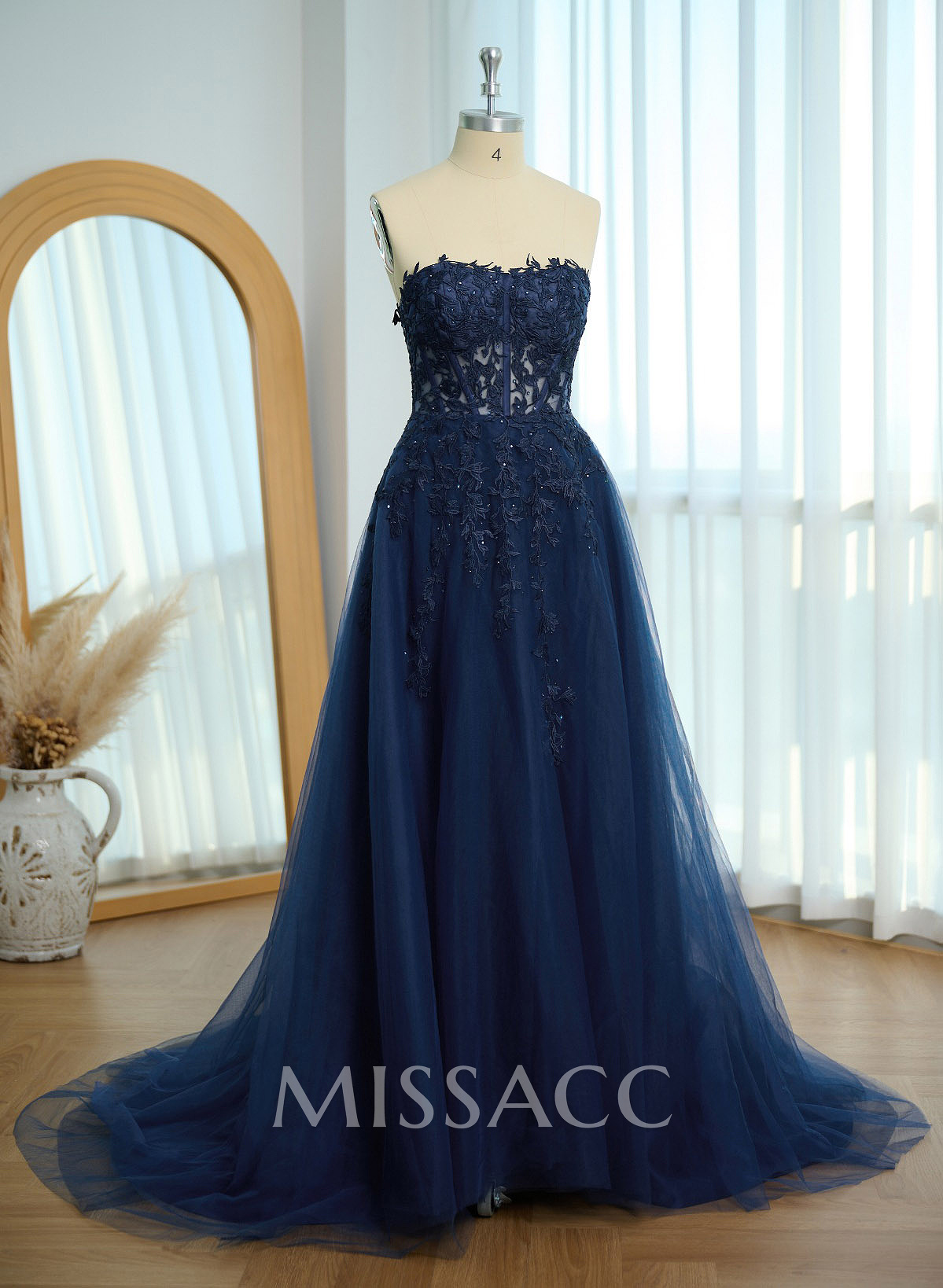 Sweet & Flow A-Line Sweetheart Sleeveless Court Train Lace/Tulle Prom Dresses With Appliques Lace