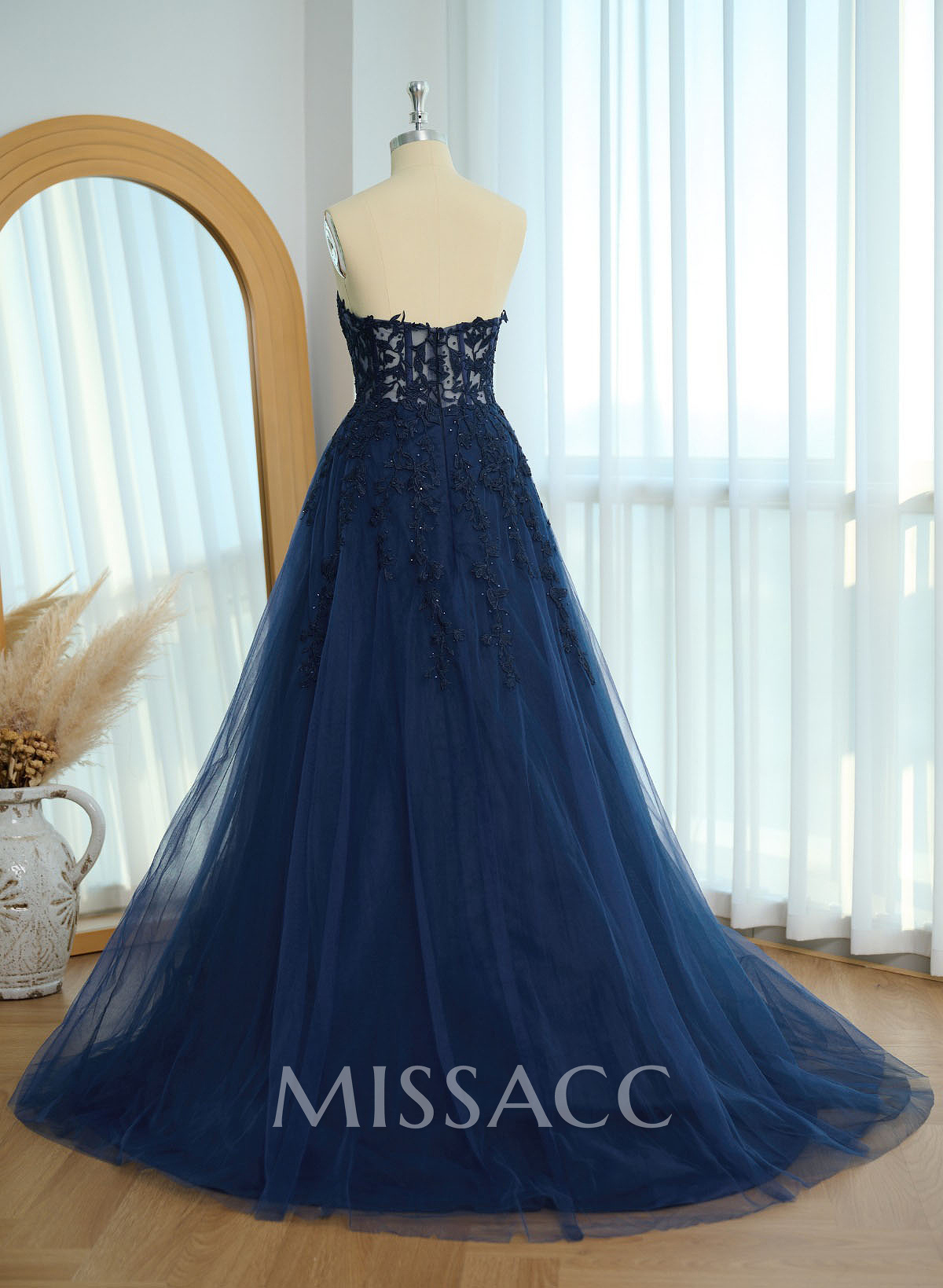 Sweet & Flow A-Line Sweetheart Sleeveless Court Train Lace/Tulle Prom Dresses With Appliques Lace