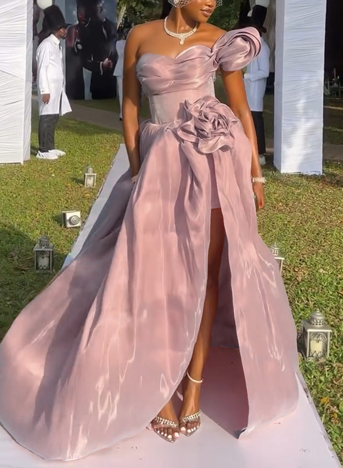 Sweet & Flow Off-The-Shoulder Liquid Satin Bridesmaid Dresses With Flower/High Split