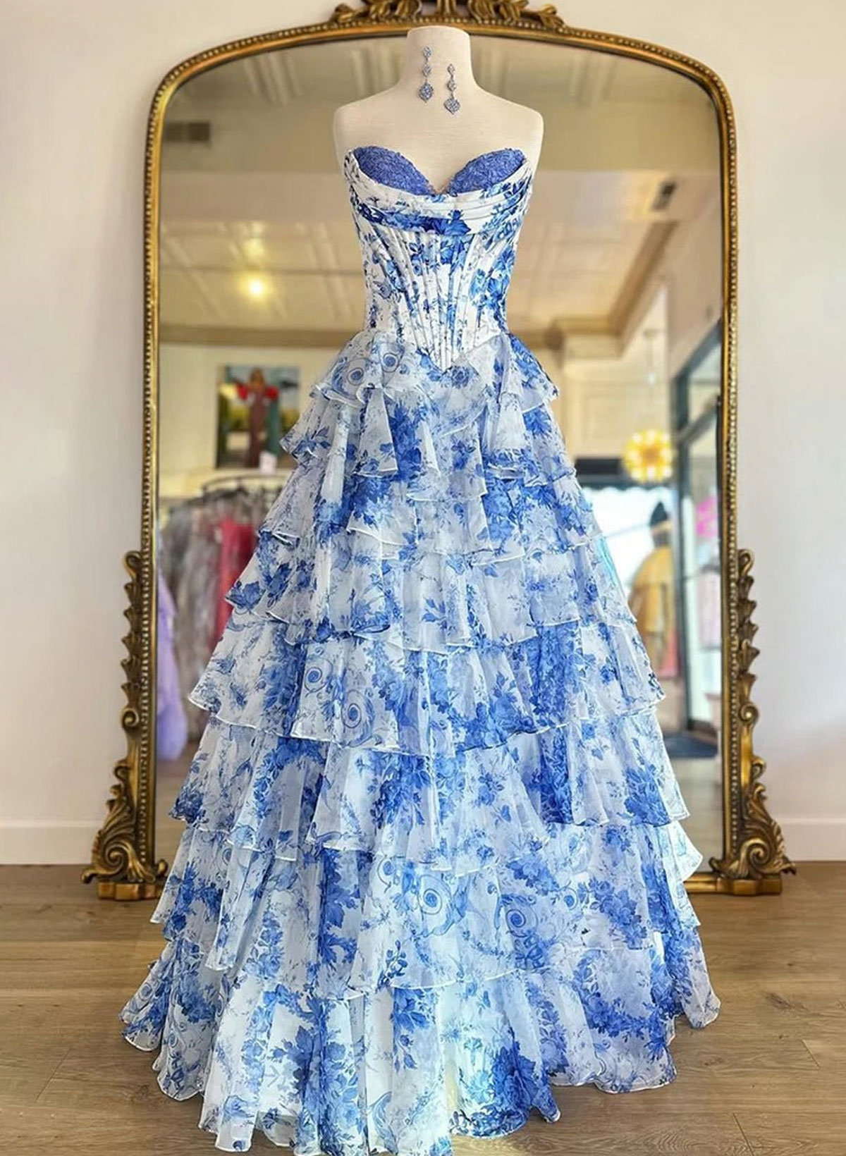 Dreamy Sweetheart Corset Tiered A-Line High Split Sweep Train Prom Dresses