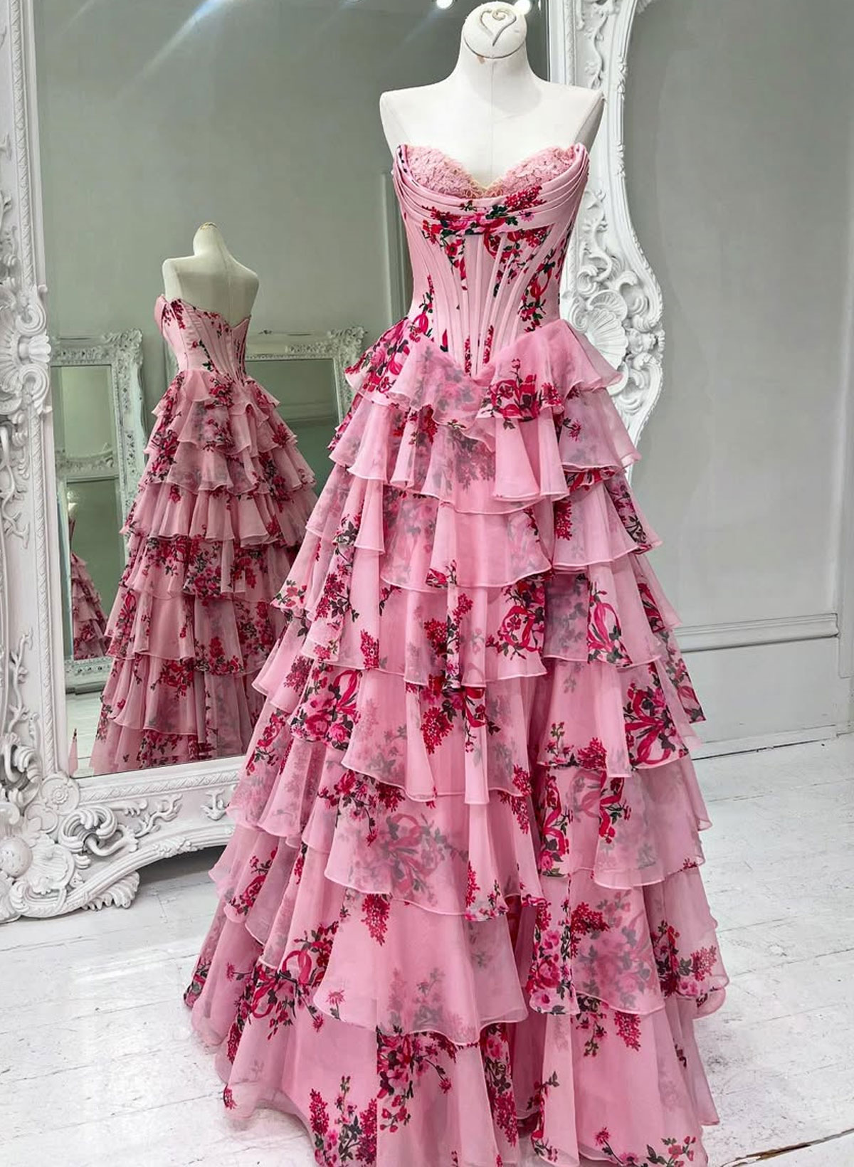 Dreamy Sweetheart Corset A-Line Tiered High Split Sweep Train Prom Dresses