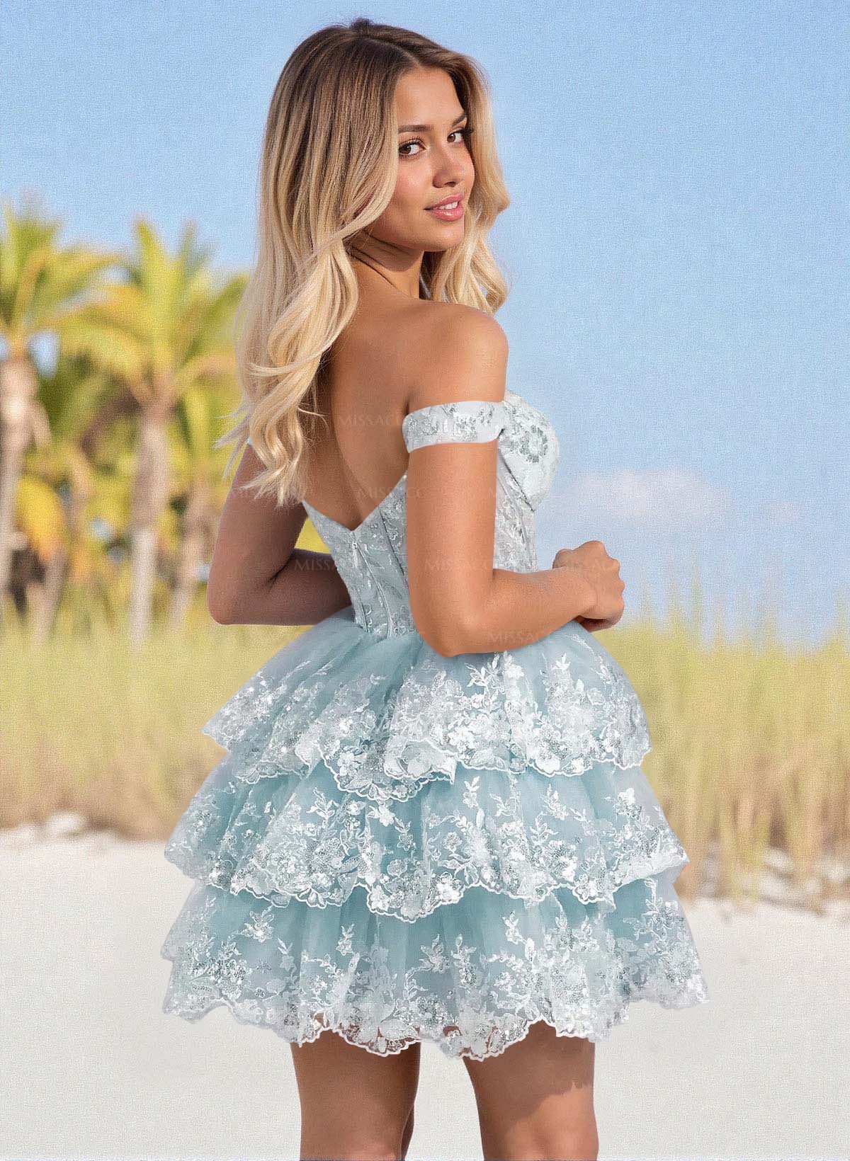 Sweetheart Off-The-Shoulder A-Line Tiered Short/Mini Tulle Homecoming Dresses