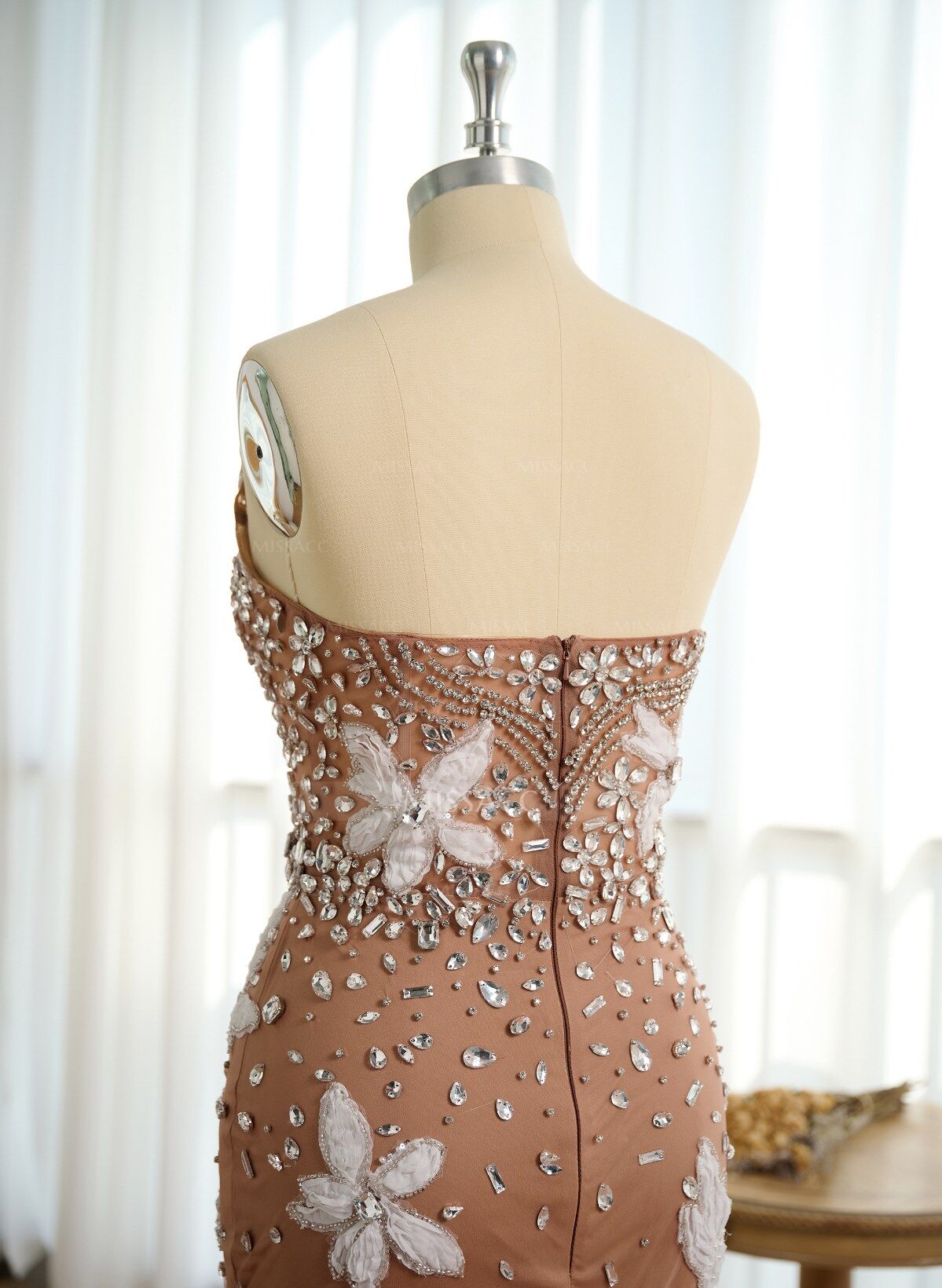 Sparkle & Shine Floor-Length Tulle Wedding Dresses With Rhinestone/Flower(s)