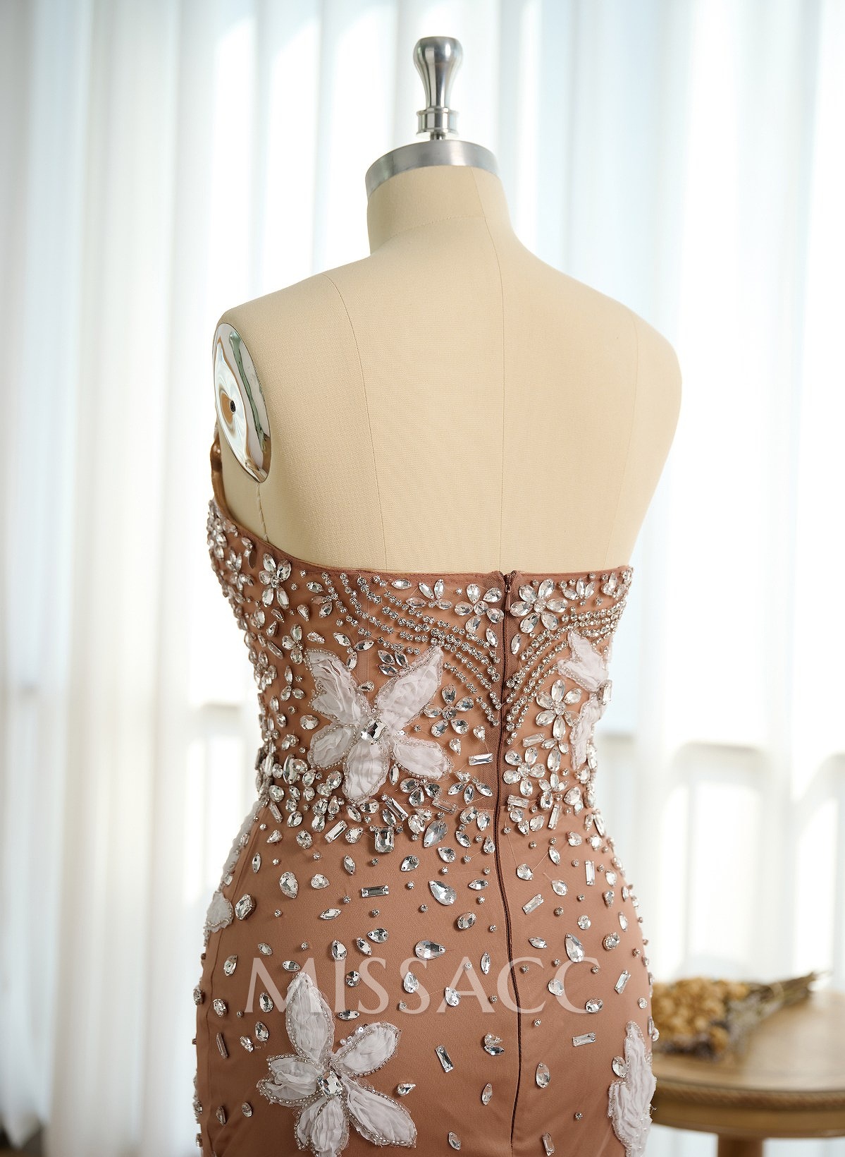Sparkle & Shine Floor-Length Tulle Wedding Dresses With Rhinestone/Flower(s)