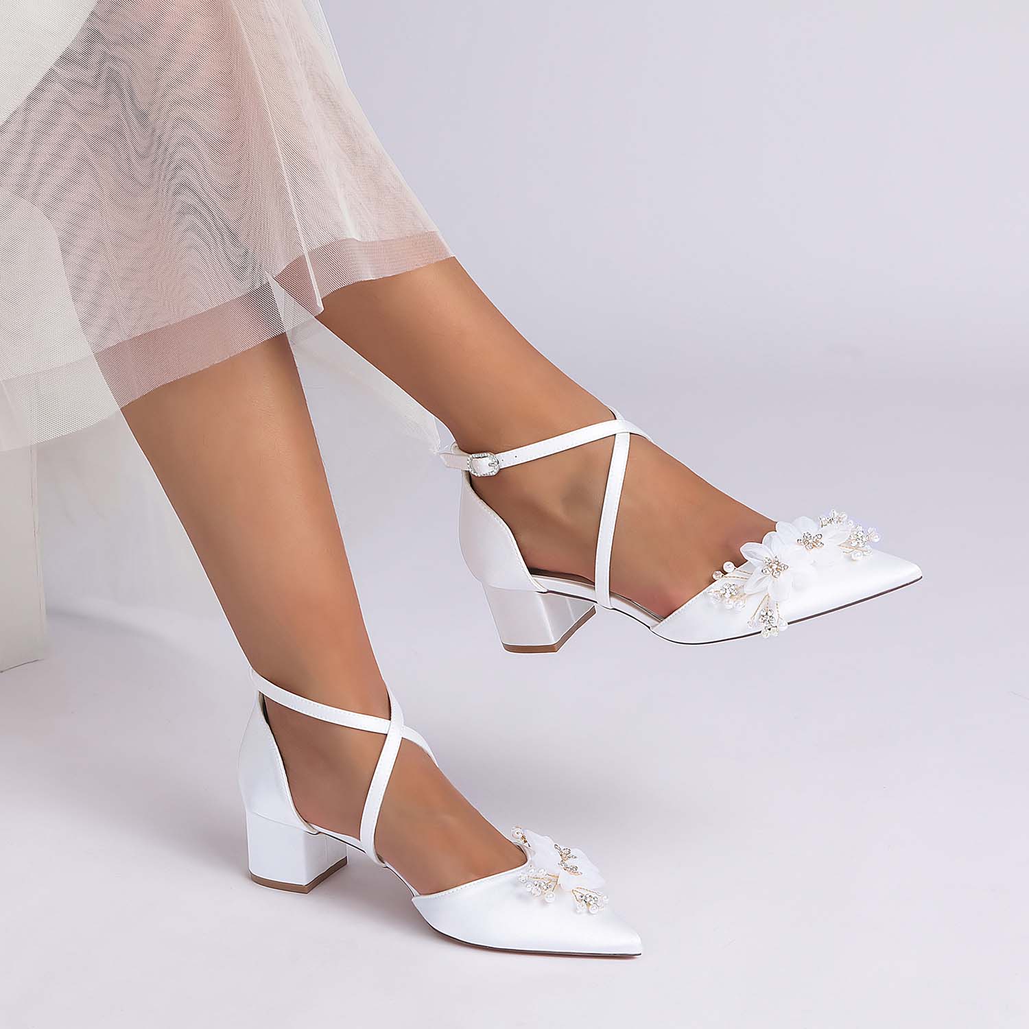 Vintage Block Heel Point Toe Wedding Shoes With Imitation Pearl/Rhinestone
