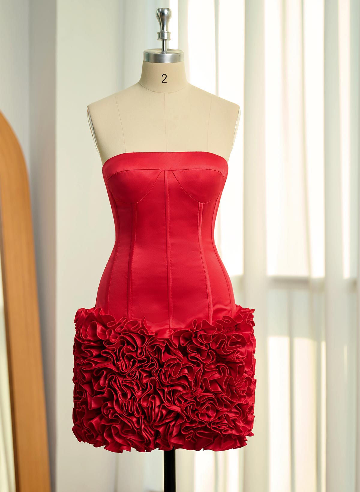 Unique Sweetheart Sleeveless Short/Mini Satin Homecoming Dresses With Flower(s)