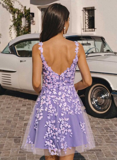 A-Line Square Neckline Sleeveless Short/Mini Satin/Lace Homecoming Dresses With Sequins/Appliques Lace