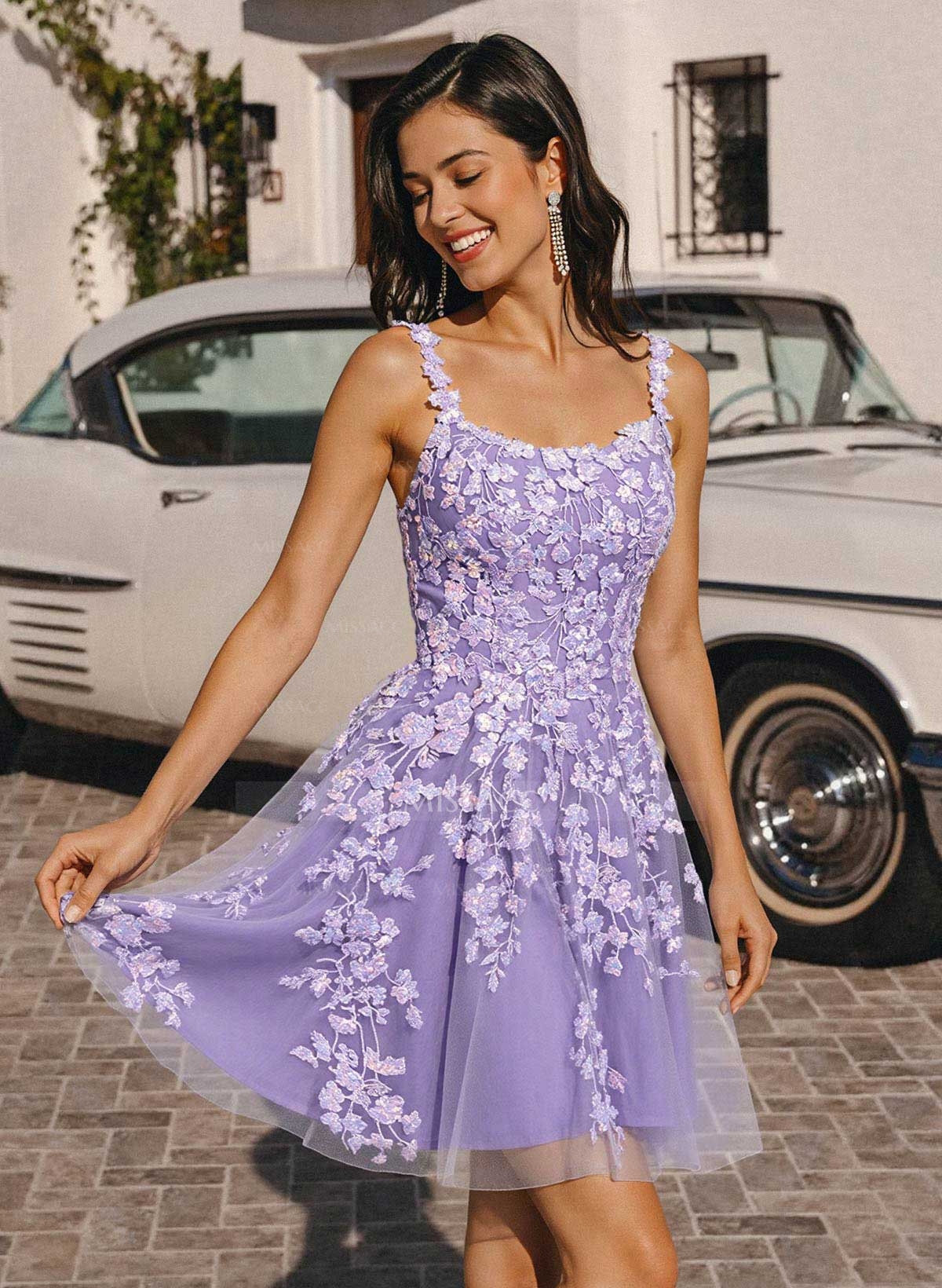 A-Line Square Neckline Sleeveless Short/Mini Satin/Lace Homecoming Dresses With Sequins/Appliques Lace
