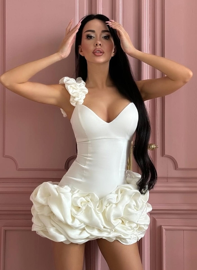 Elegant Flower(s) Spaghetti Straps V-Neck Short/Mini Elastic Satin Homecoming Dresses