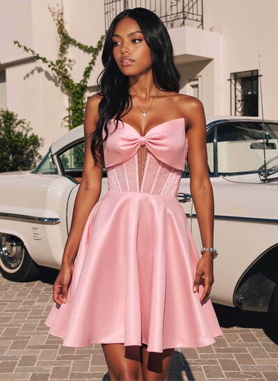 A-Line Strapless Short/Mini Matte Satin Homecoming Dresses With Bow(s)/Beading
