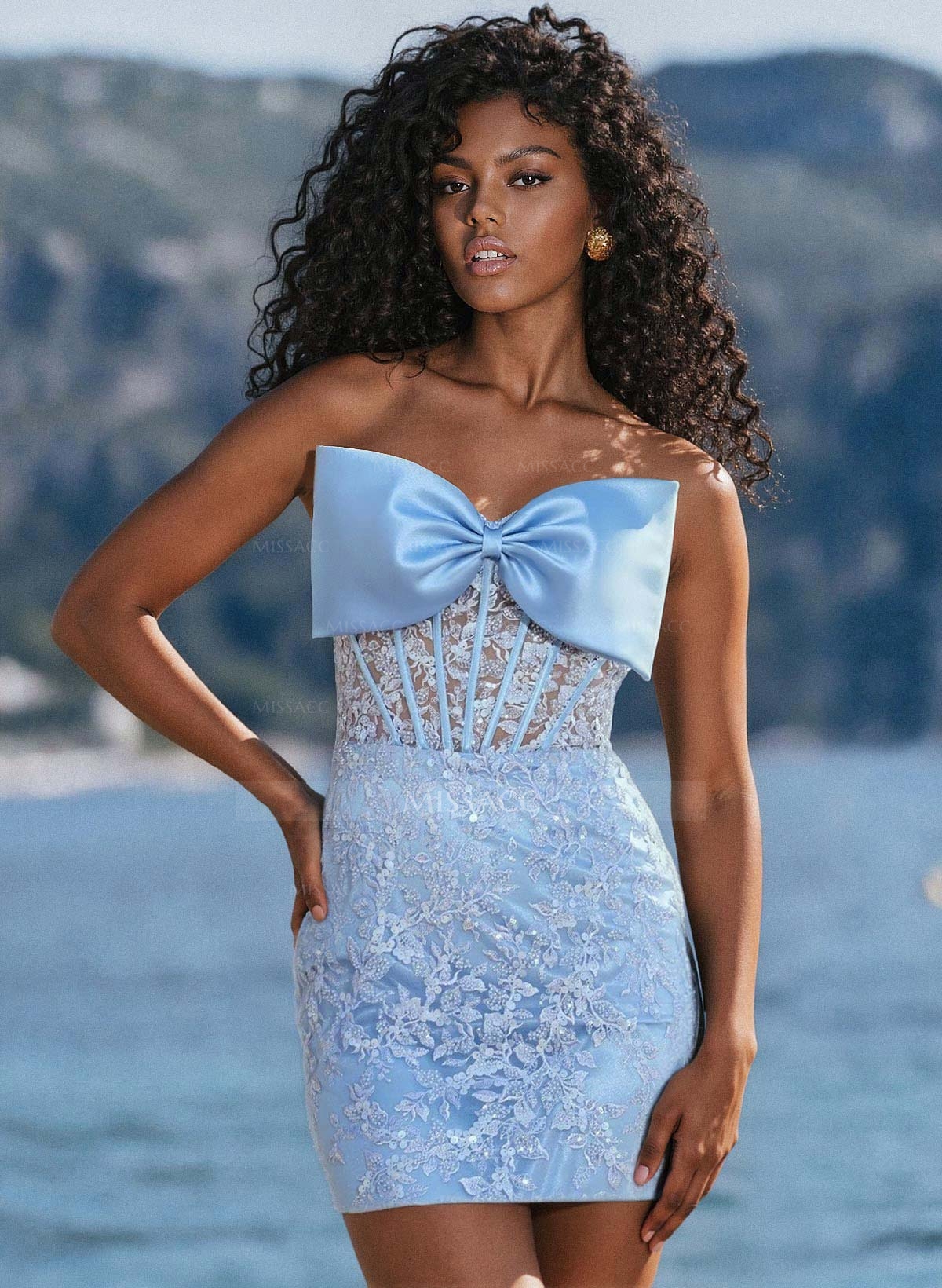Sheath/Column Strapless Short/Mini Matte Satin Homecoming Dresses With Bow(s)/Appliques Lace