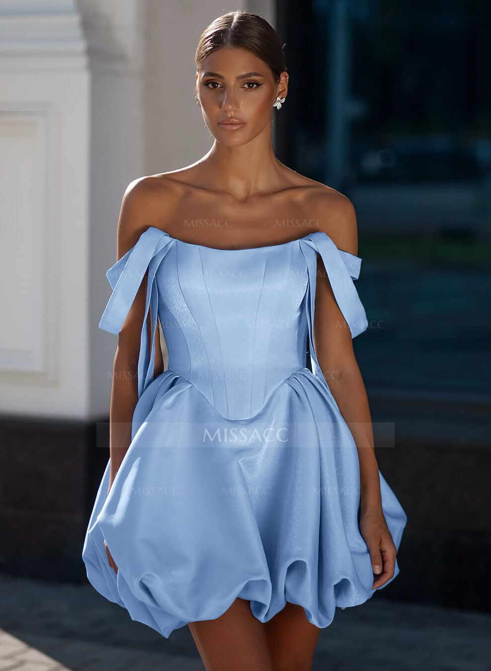 Elegant Off-The-Shoulder Sleeveless A-Line Short/Mini Matte Satin Homecoming Dresses