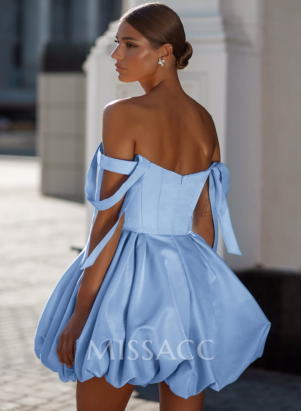 Elegant Off-The-Shoulder Sleeveless A-Line Short/Mini Matte Satin Homecoming Dresses