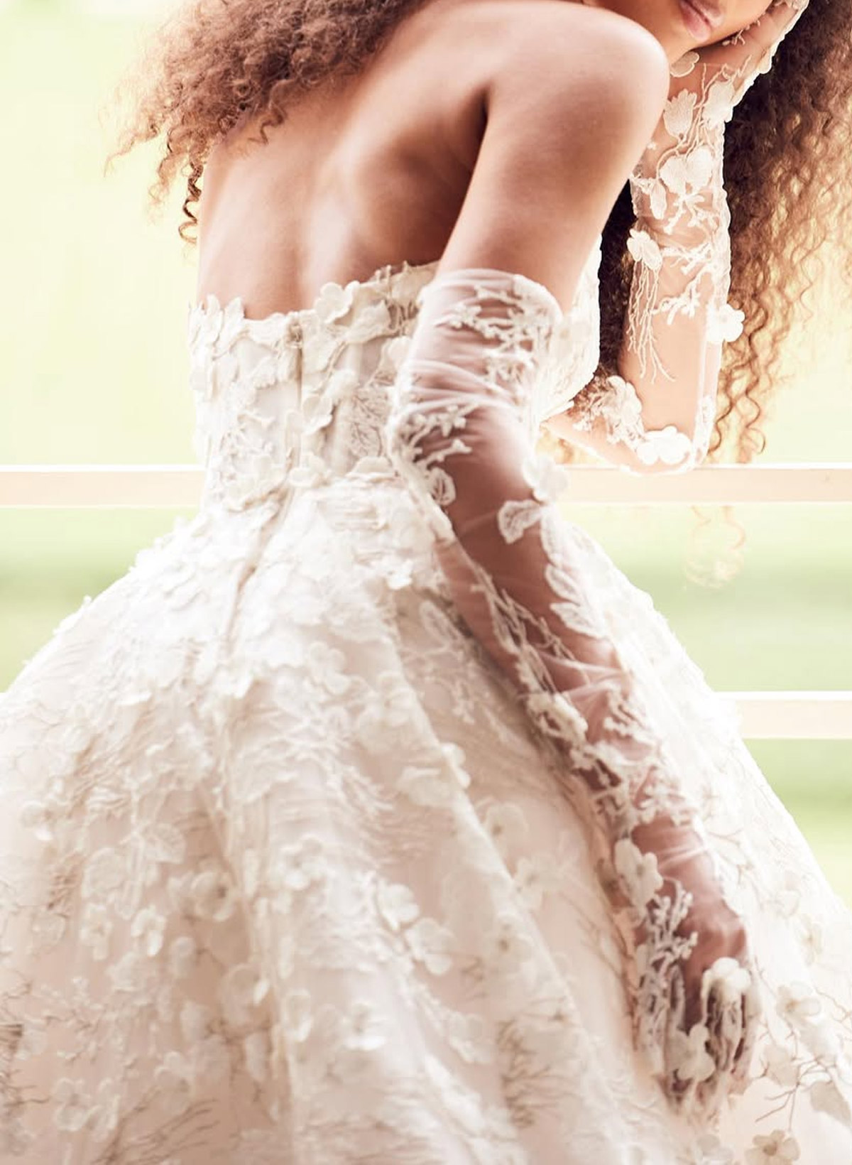 Dreamy Lace Sweetheart Sleeveless A-Line Cathedral Train Tulle Wedding Dresses