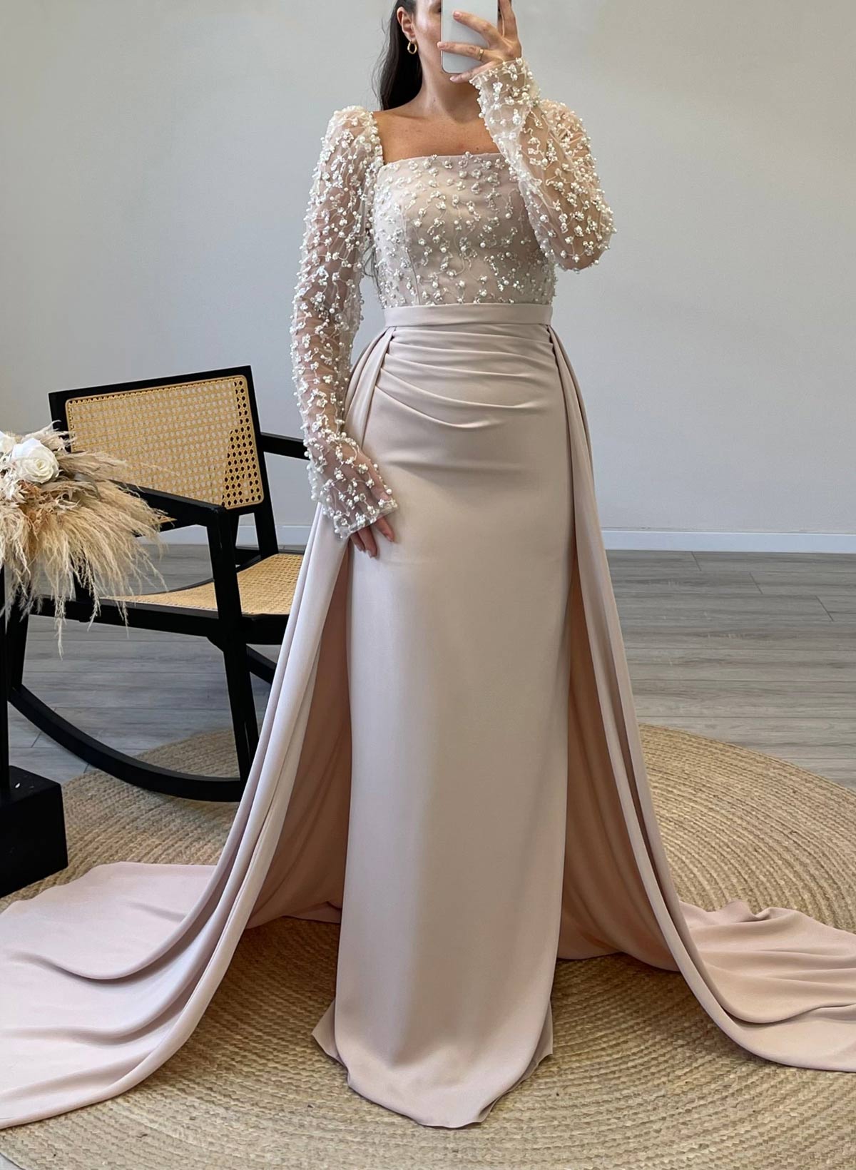 Elegant Lace Square Neckline Long Sleeves Overskirt Sweep Train Elastic Satin Evening Dresses With Beading