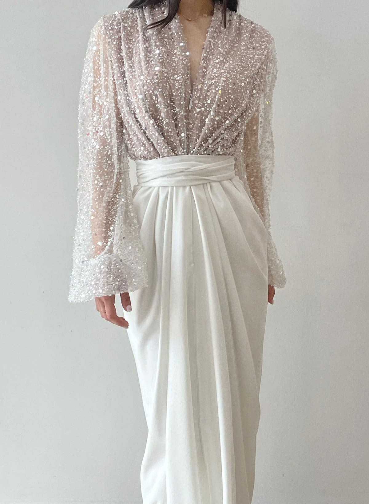 Elegant V-Neck Long Sleeves Floor-Length Sequined Evening Dresses
