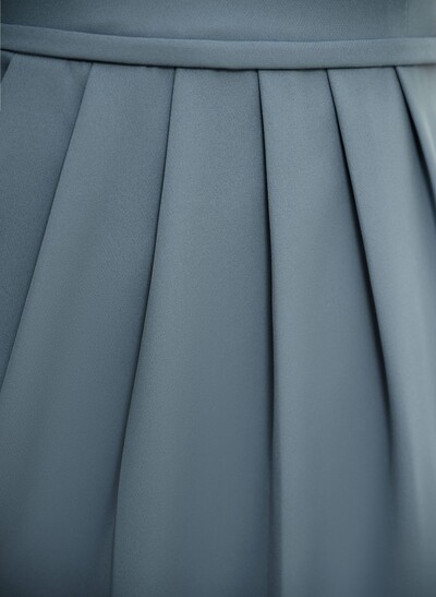 Elegant Rhinestone Scoop Neck Short Sleeves Back Slit Tea-Length Elastic Satin Mother Of The Bride Dresses