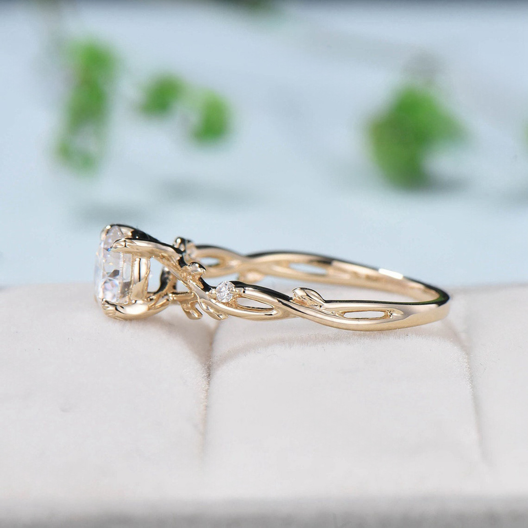 2CT Round Cut Moissanite Engagement Ring In Sterling Silver